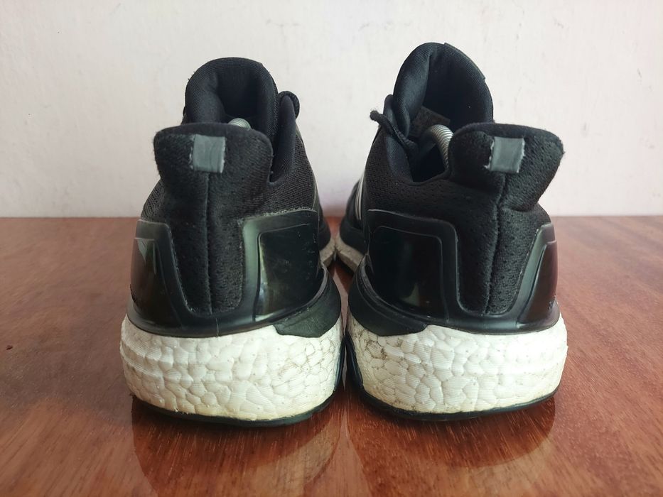 Кроссовки Adidas supernova st boost оригінал 


Розмір по бірці:
Us 11