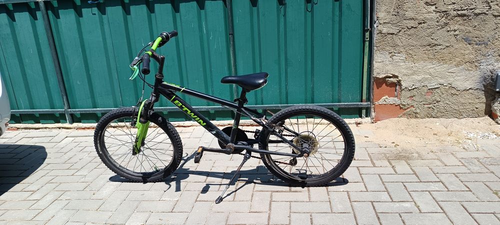 Bicicleta para miúdos pequenos