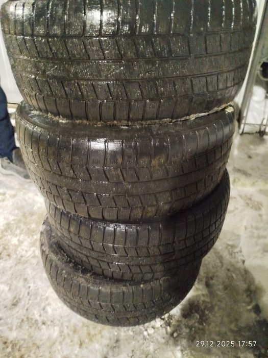 Резина зімня 225 55 16