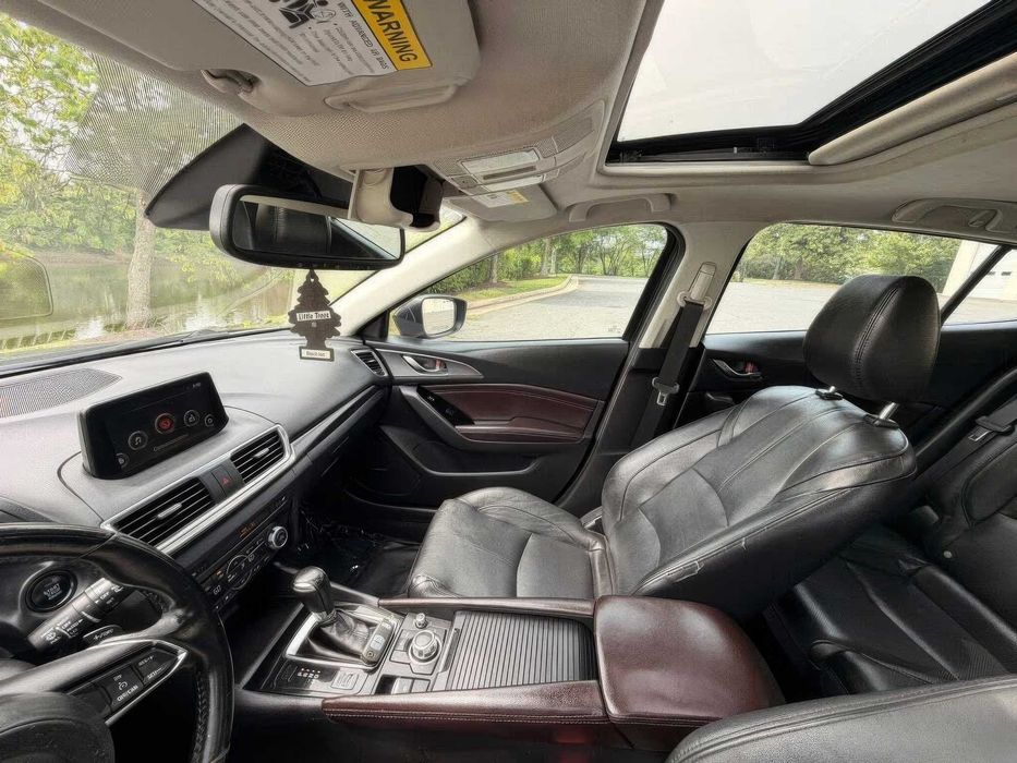Mazda 3      2016