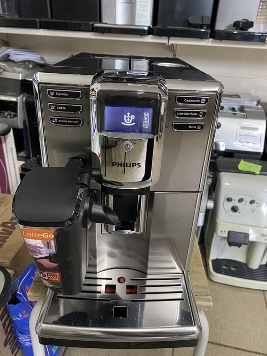 Кофемашина  кофеварка кавоварка кофемашина