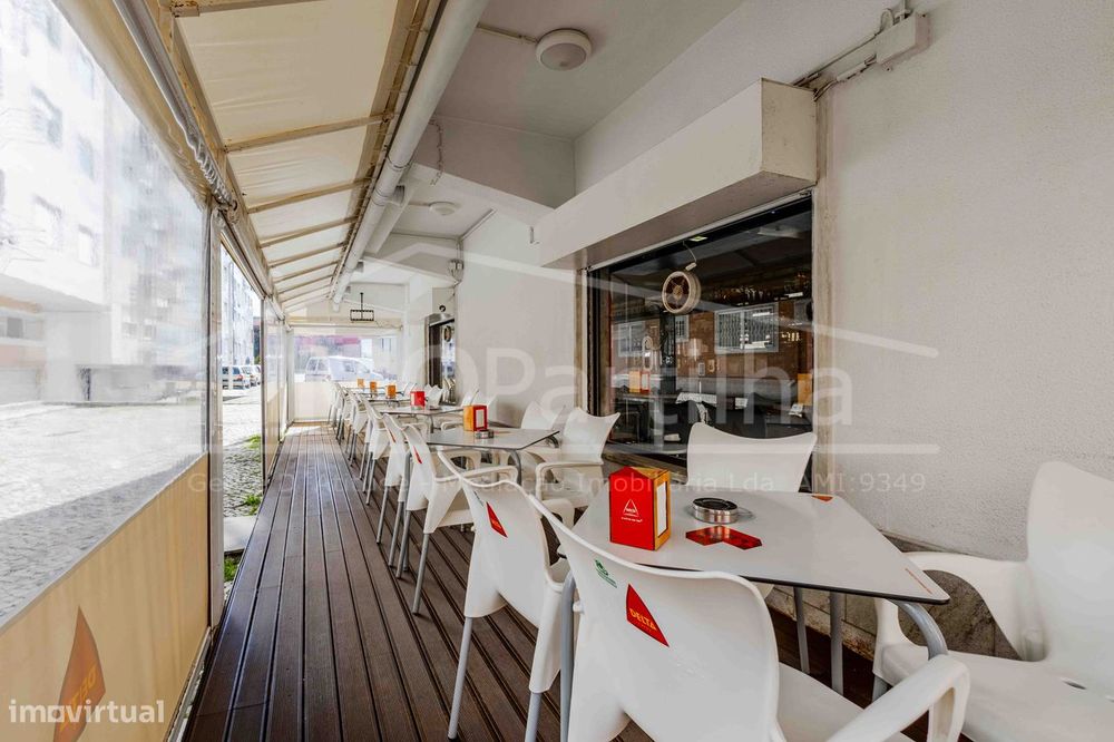 Espaço comercial para venda no Cacém