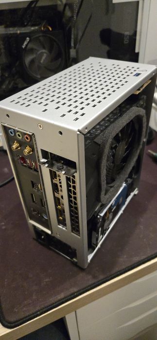 Steam Machine: Ryzen 3600x GTX 1660 SUPER 16gb Gskill