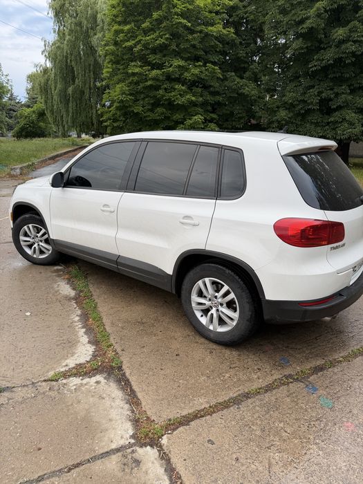 Volkswagen Tiguan 2.0 бензин  | 2013 | Автомат |