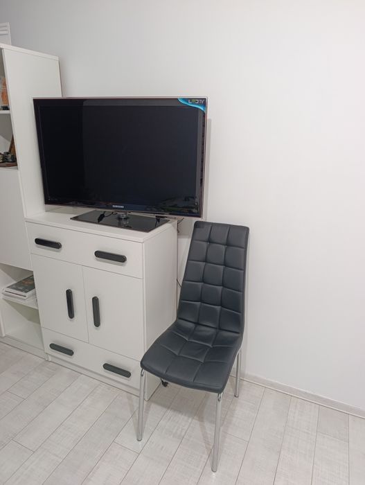 TV Samsung 40 cali, LED, pilot,  Sprawny !