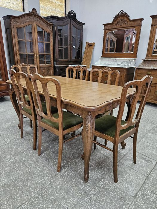 Stół ludwikowski rozkładany oraz 6 krzeseł /