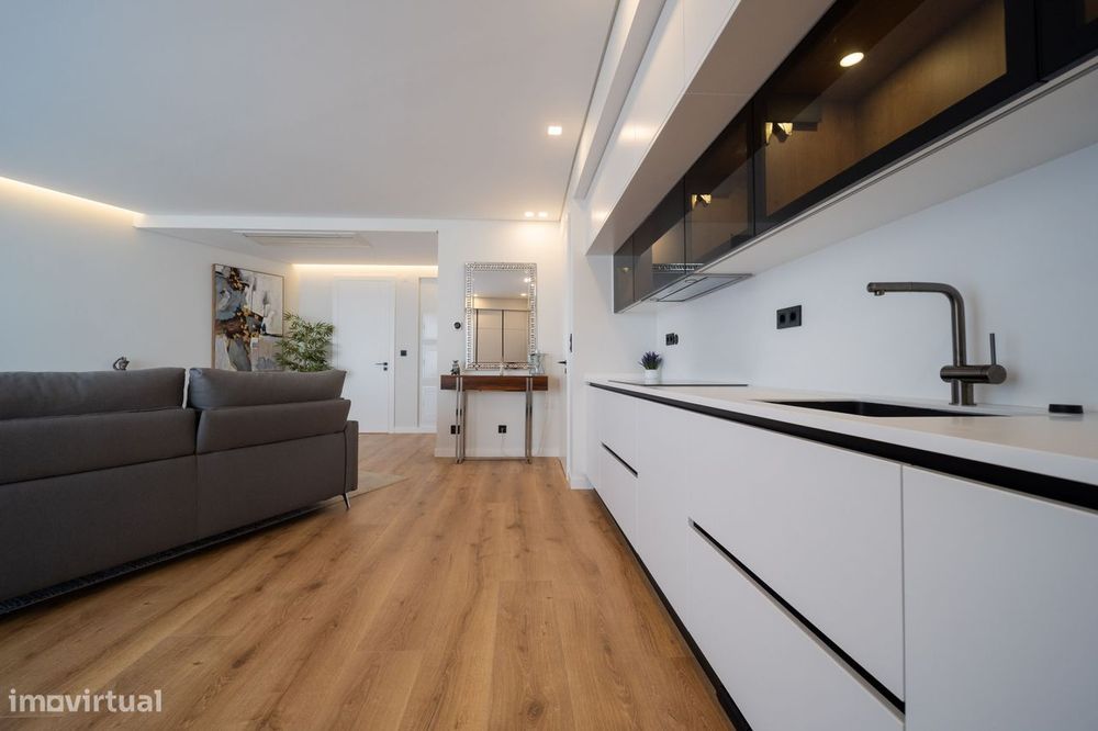 Apartamento T3 no Condominio Alto da montanha