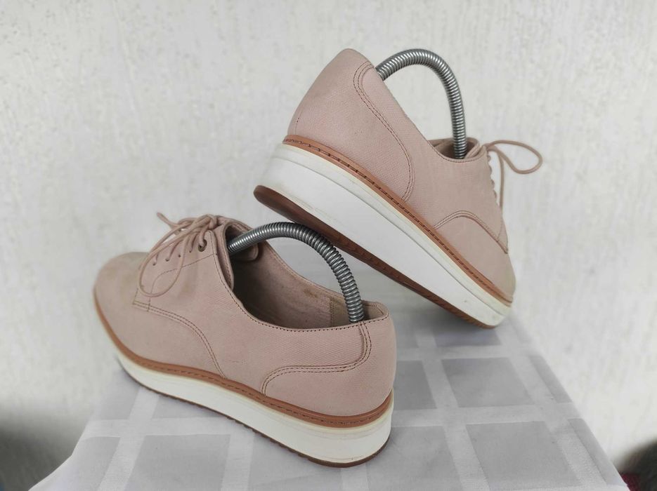 Брендовие кожанние туфли Clarks р.37