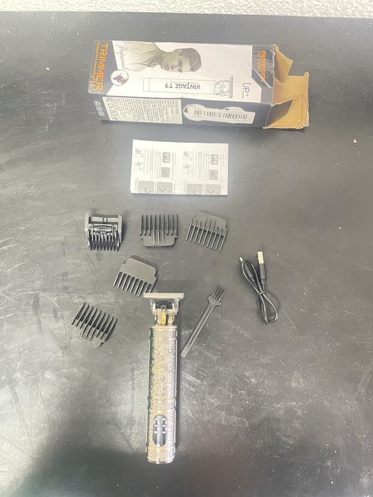 Máquina de cabelo e barba