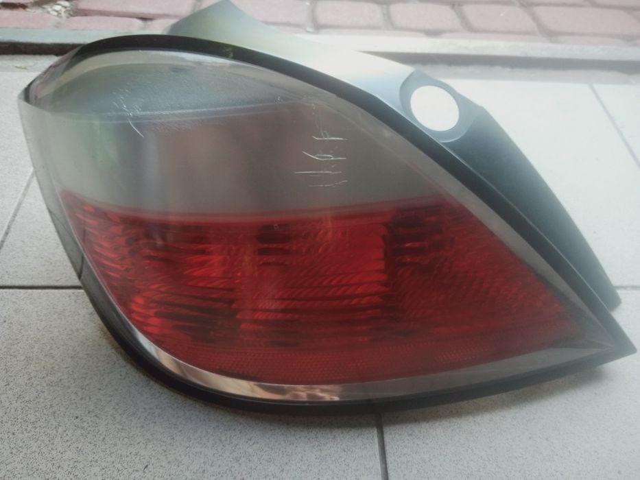 Lampy tył Opel Astra H