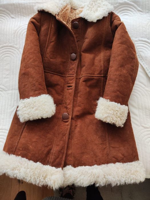 Kożuszek dziewczęcy góralski płaszcz naturalny gruby kożuch dziecięcy