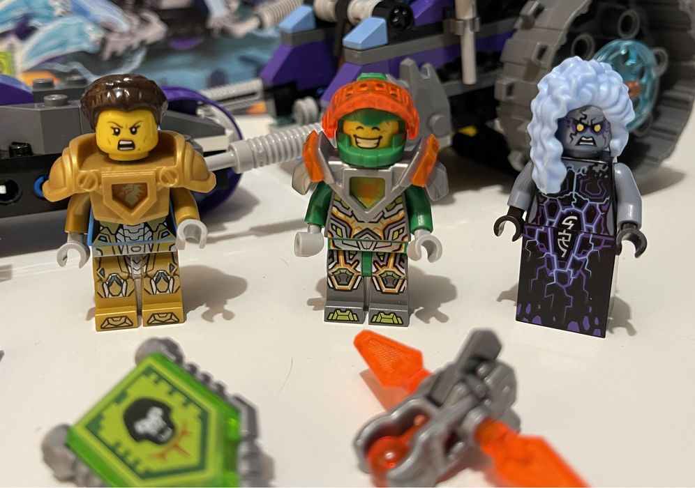 LEGO Nexo Knights 70349 Miażdżący pojazd Ruiny komplet z