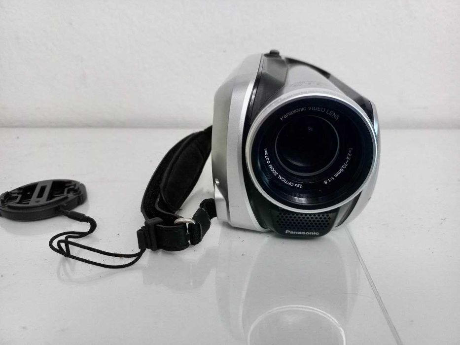 Panasonic SDR-H20 — цифрова відеокамера, 32× Optical Zoom