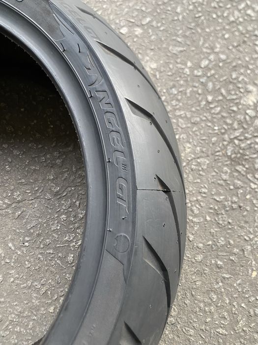 Pneu de mota 180/55/17 Pirelli Angel GT (NOVO)
