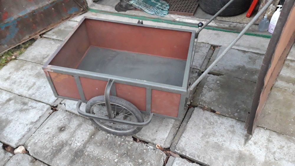 Wózek transportowy jednoosiowy