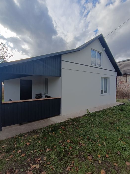 Продається компактний житловий будинок з ремонтом