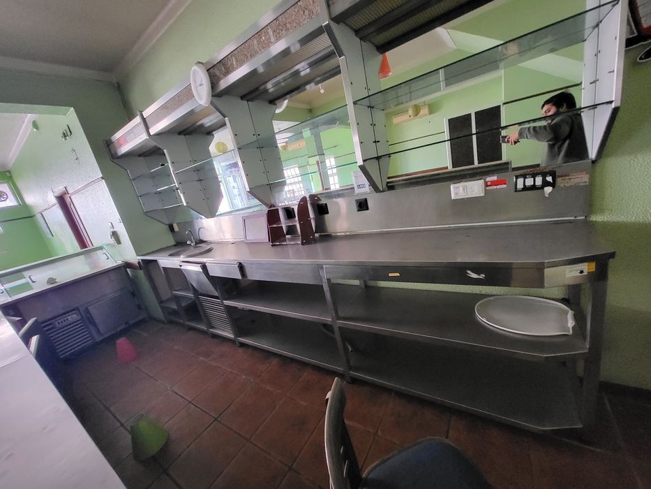 Móveis de café em bom estado