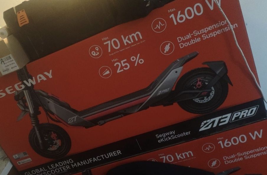 Trotinete Elétrica SEGWAY ZT3 Pro (650 W - Autonomia: 70 Km
