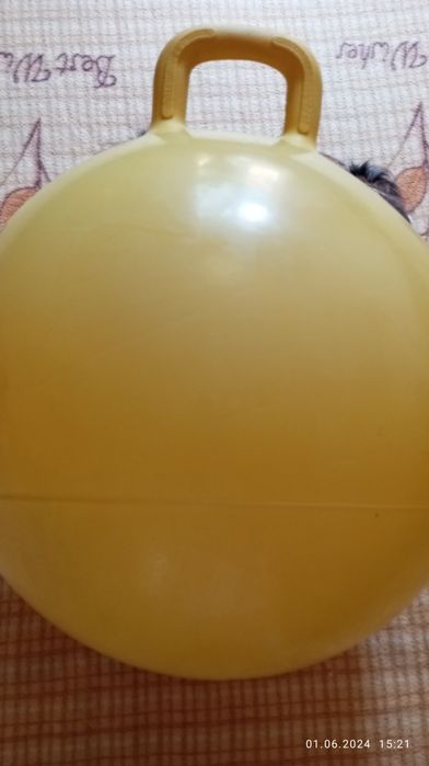 Мячь для фитнеса удобный