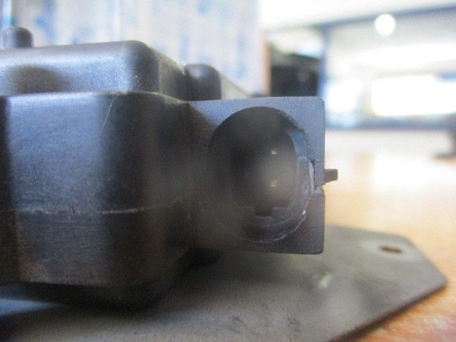Fechadura / fecho da mala LAND ROVER Range Rover II (P38A)