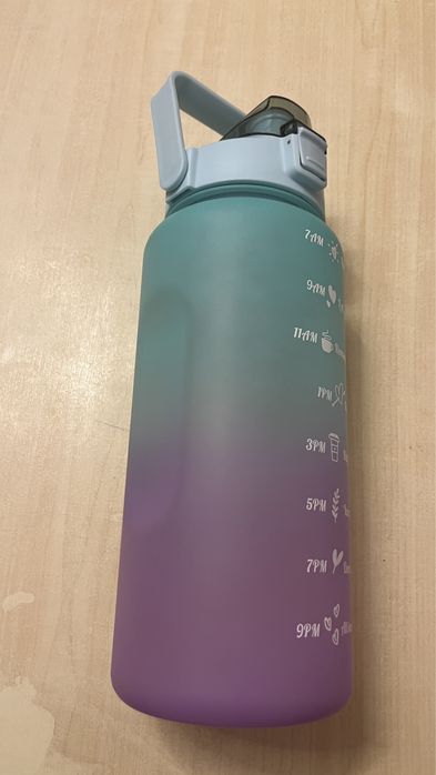Bidon, bardzo duży, 2L