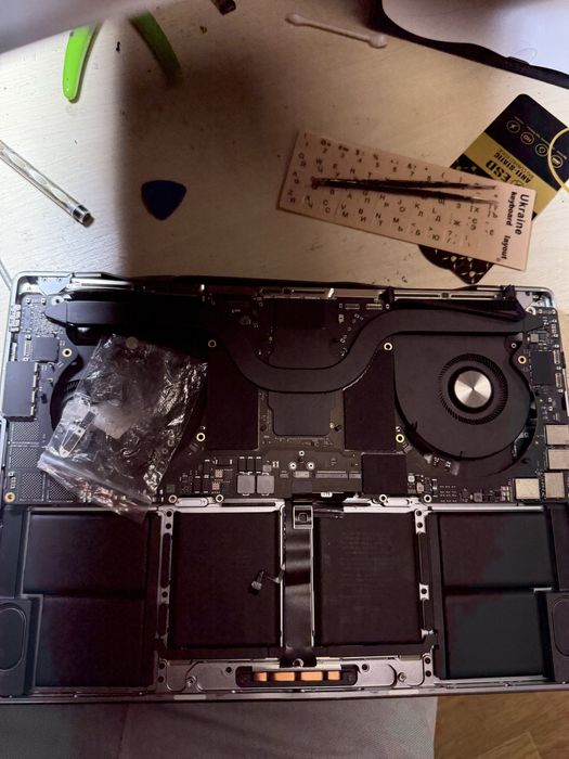 Macbook pro 16 m1 pro на запчасти