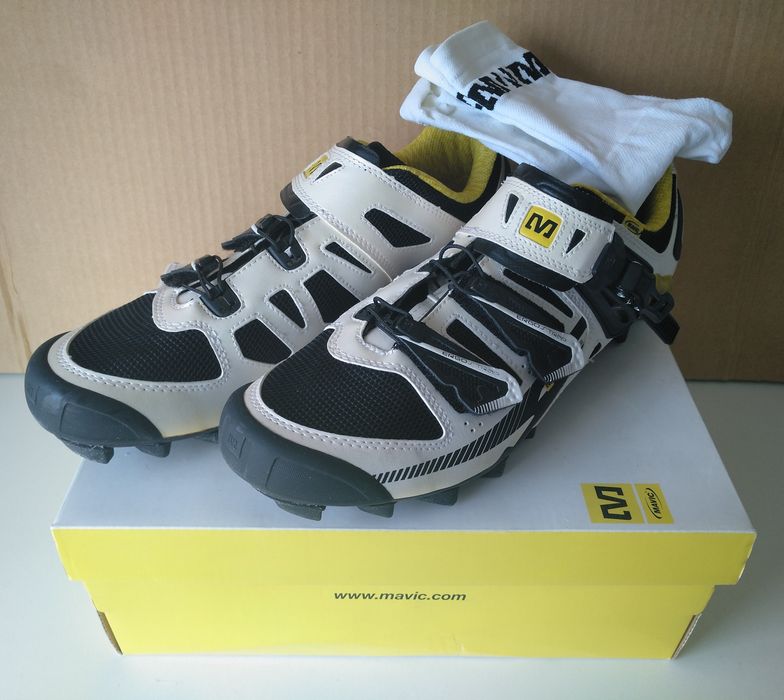 Equipamento de ciclismo calçado/ciclocomputador/ferramentas