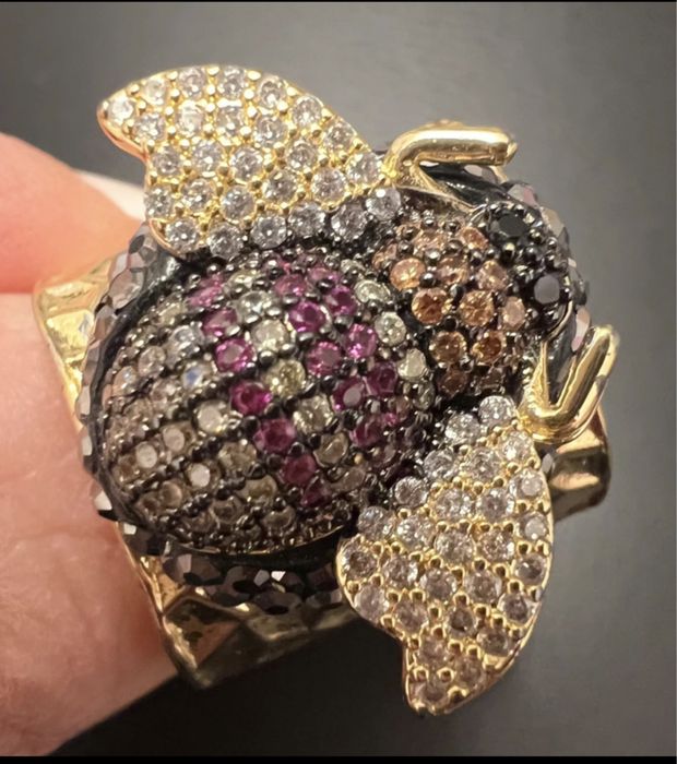 Pierścionek Mucha- biżuteria modowa