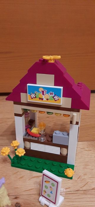LEGO Friends 41008 - Basen w Heartlake