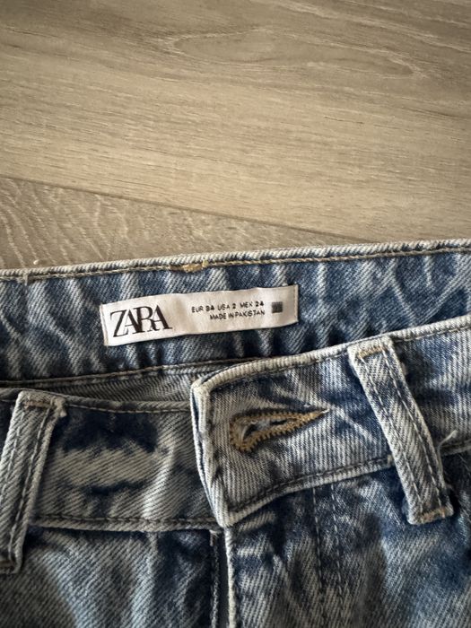 Джинси Zara. Зара