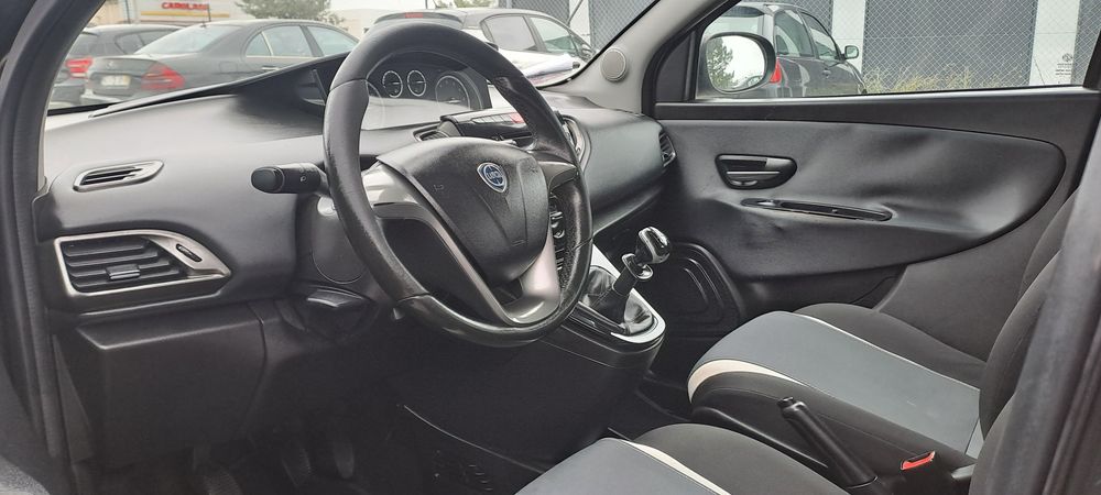 Lancia Ypslon 2014 com 139.000kms