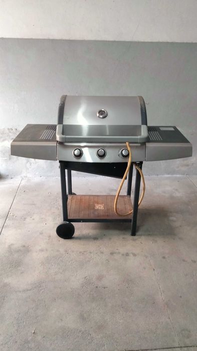 Grelhador de churrasco a gás