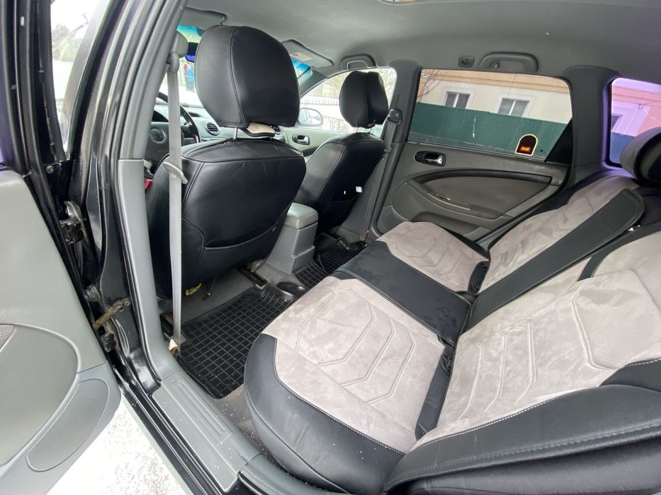 В гарному стані Chevrolet Lacetti  CDX 1.8 бензин/Газ-4 На Автоматі!