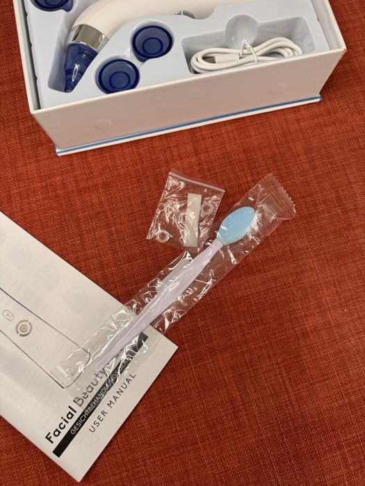 Maquina Limpeza Facial Essy