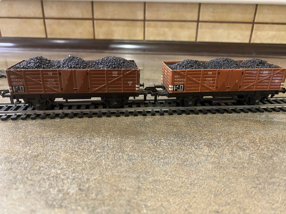Модели вагонов  и тепловозов ж д  Liliput  HO. 1/87. Roco Piko