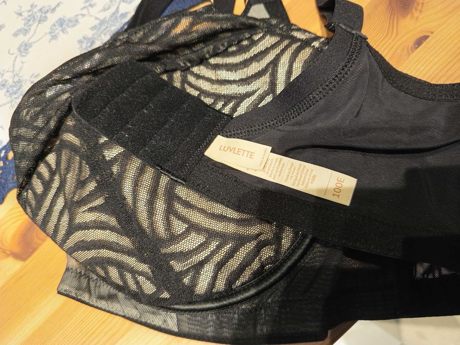 Biustonosz luvlette 100E czarny koronkowy miękki biustonosz nowy