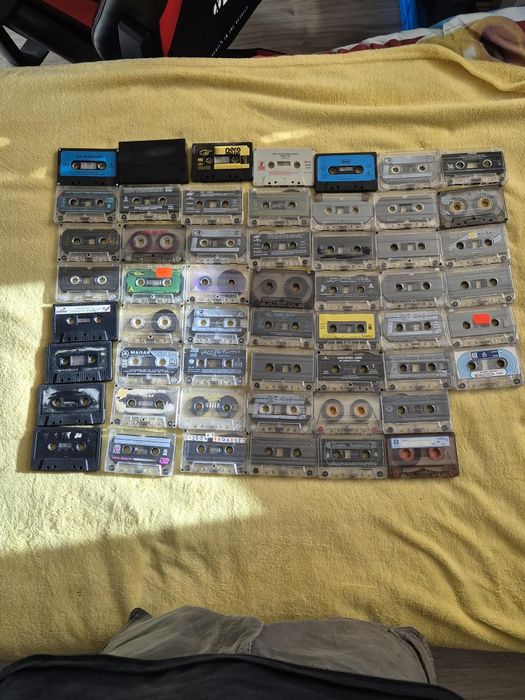 Wielki Mix Kaset Magnetofonowych – Aż 54 Sztuki | RETRO LOT,