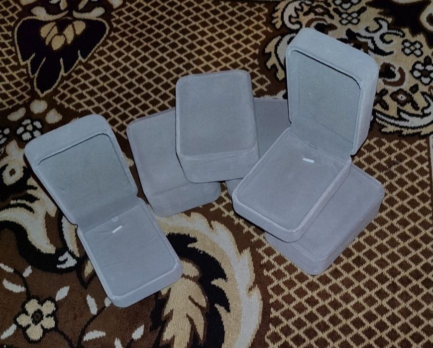 Подарочная коробка для бижутерии