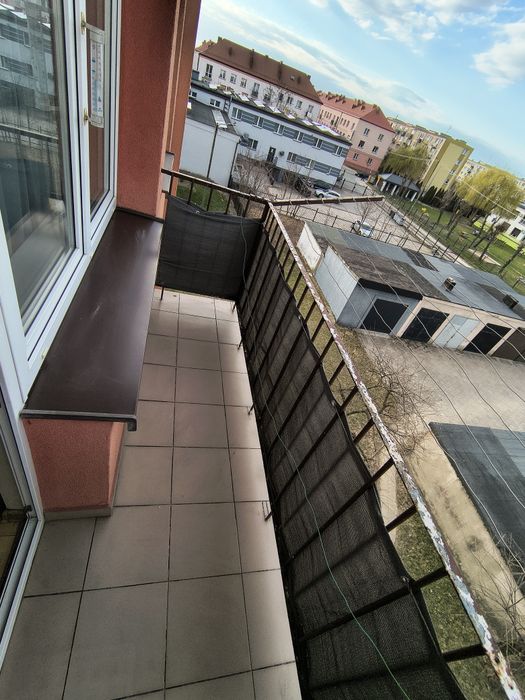 Mieszkanie z garażem przy bloku