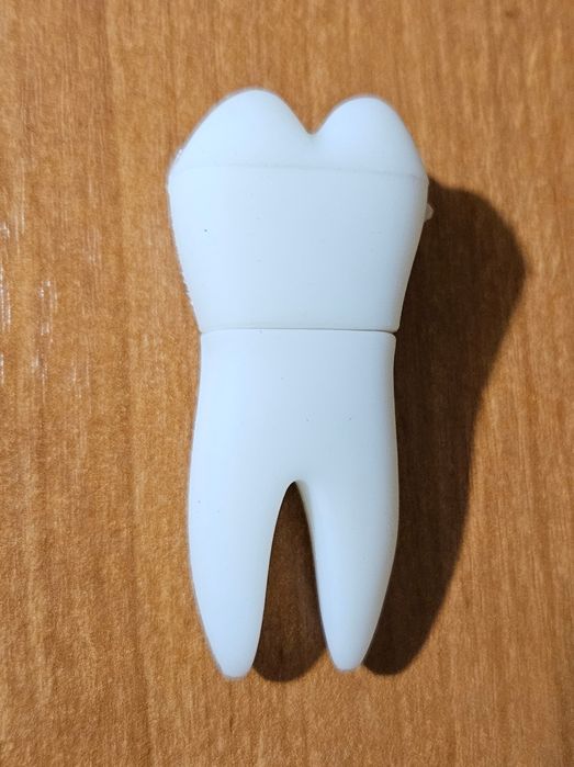 Pendrive   ząbek