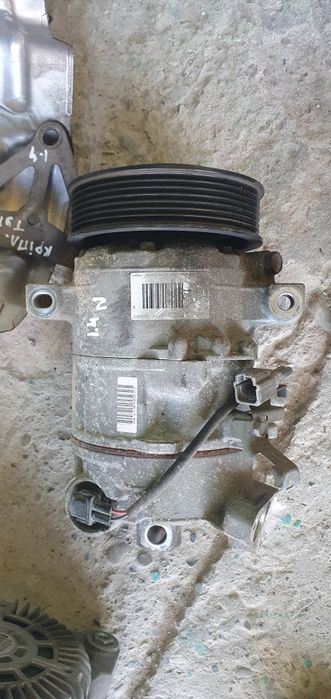 Двигун 1.4 TCe130  компресор, генератор, стартер .