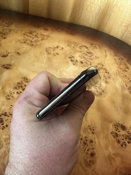 Продам iphone xs 256gb