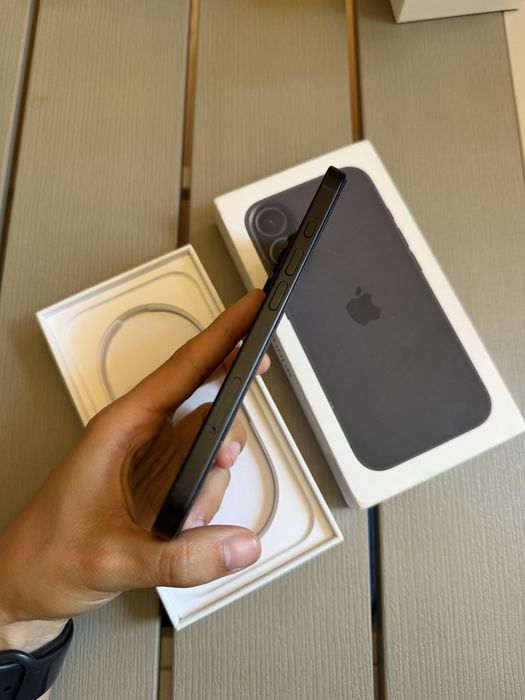 iPhone 16 - 128GB | Preto