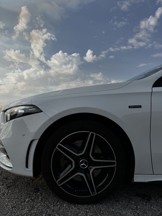 Mercedes-Benz A250e Limousine AMG | Plug-in Hybrid