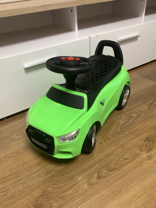 Машинка толокар