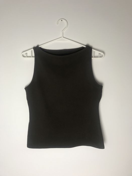 Brązowa bluzka na ramiączkach, minimalistyczny top jesień vintage