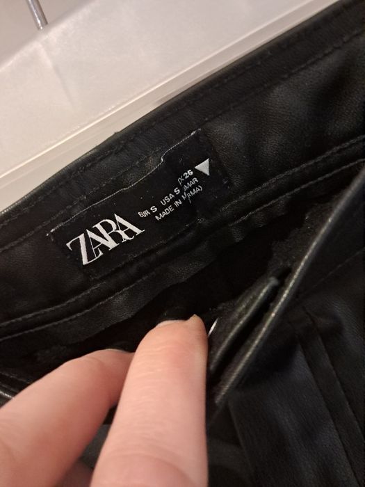 Spodnie rurki ekoskora Zara