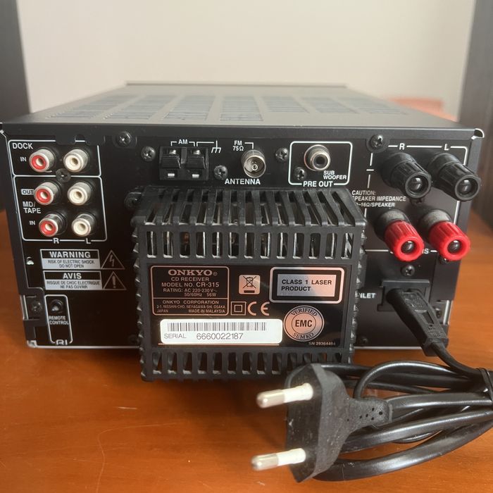 Elegancka wieża ONKYO CR-315