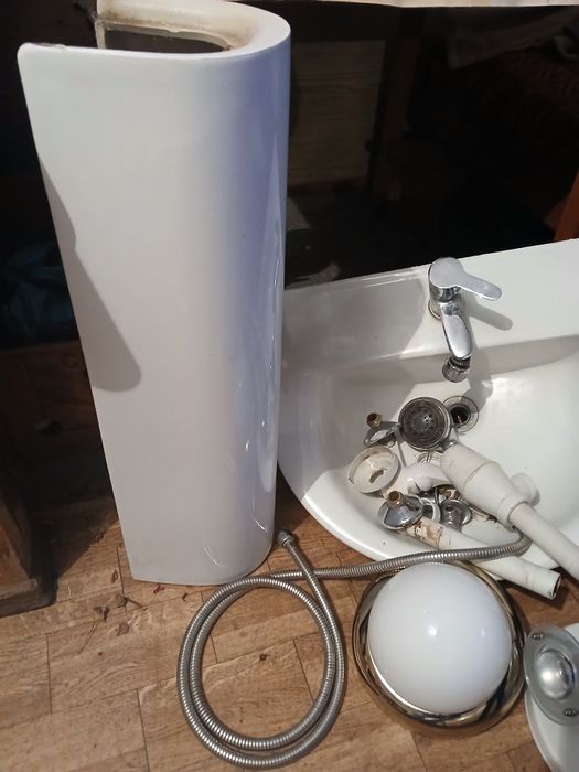 Zlew łazienkowy, zestaw