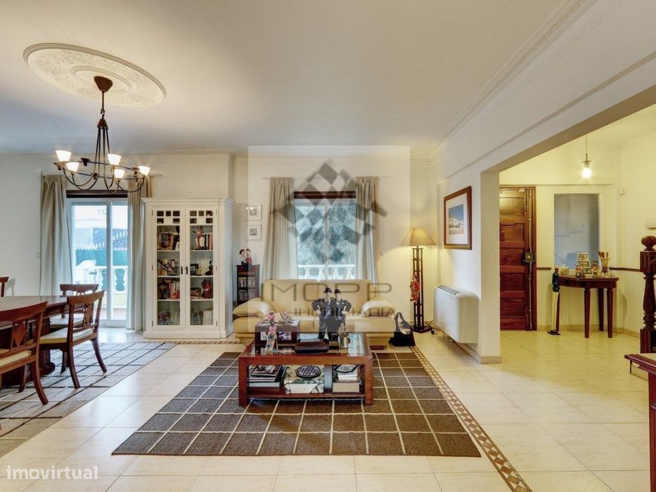 Moradia de Excelência na Amadora - Exclusividade, Conforto e Locali...